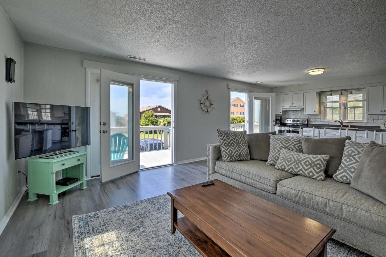 Oak Island Beach Abode With Deck Walk To Shore! Eksteriør bilde